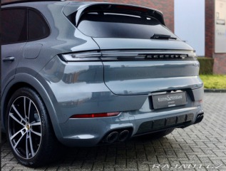 Porsche Cayenne 3.0 V6 E-Hybrid 470PS | 2025