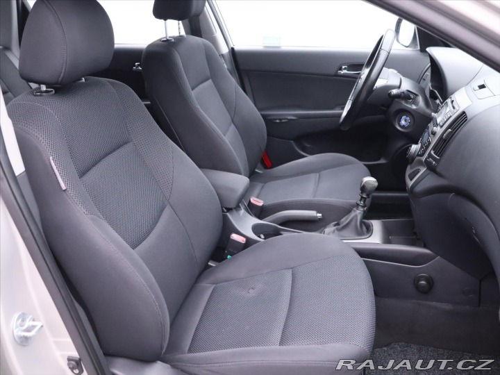 Hyundai i30 1,6 i 92kW CZ Klima STK 1 2009