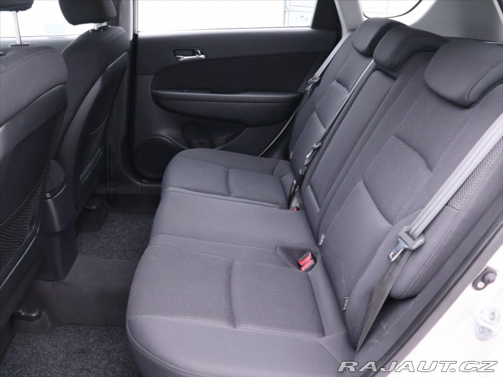 Hyundai i30 1,6 i 92kW CZ Klima STK 1 2009