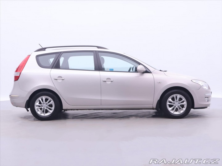 Hyundai i30 1,6 i 92kW CZ Klima STK 1 2009