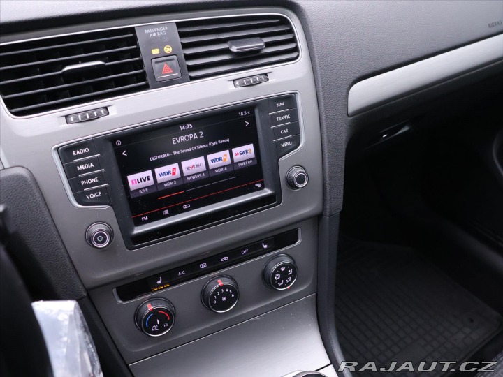Volkswagen Golf 1,6 TDI Navi Aut.klima Ků 2015