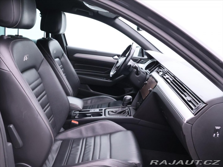 Volkswagen Passat 2,0 TDI 140kW DSG CZ DPH 2020