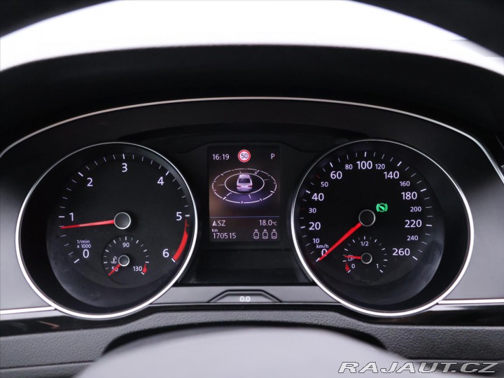 Volkswagen Passat 2,0 TDI 140kW DSG CZ DPH 2020