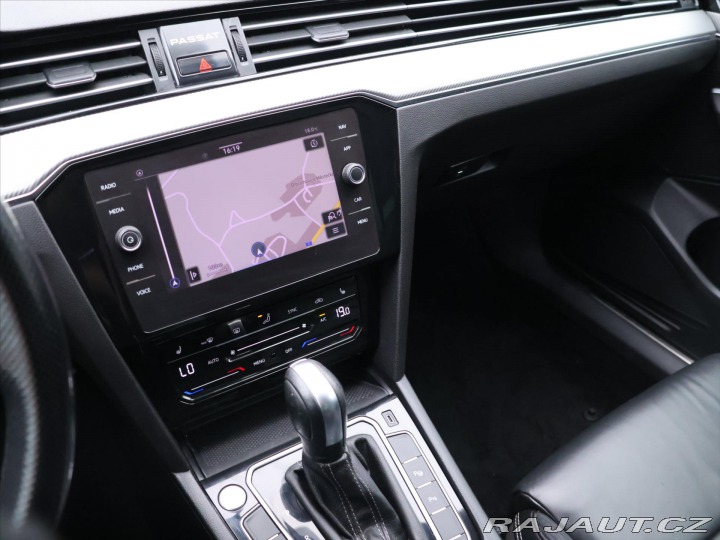 Volkswagen Passat 2,0 TDI 140kW DSG CZ R-li 2020