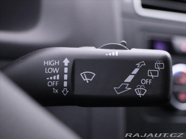 Volkswagen Touran 1,2 TSI Cup 7-Míst Serv.k 2014