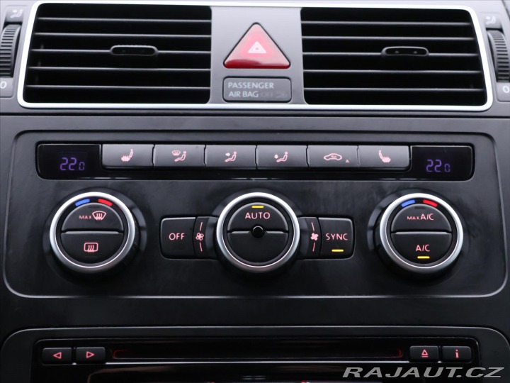 Volkswagen Touran 1,2 TSI Cup 7-Míst Serv.k 2014