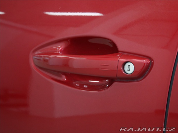 Peugeot 3008 1,2 PT 96kW AT Allure PAN 2018