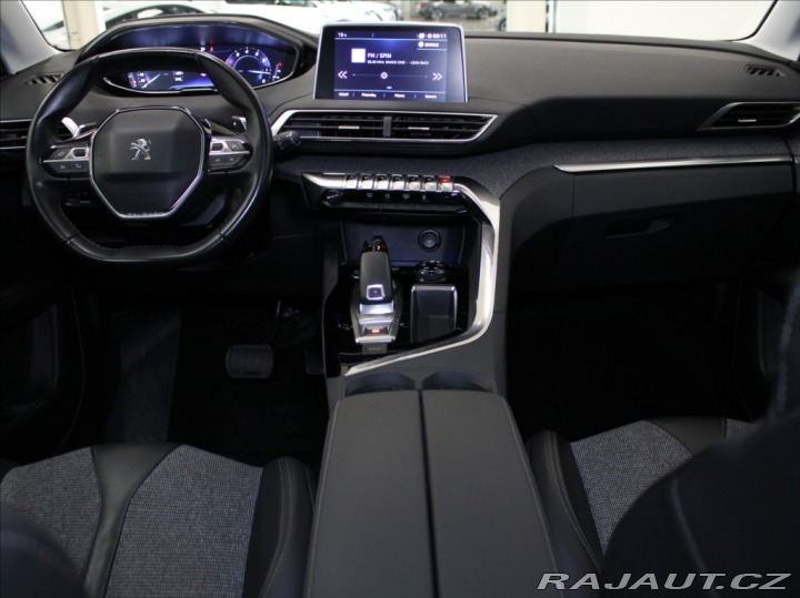 Peugeot 3008 1,2 PT 96kW AT Allure PAN 2018