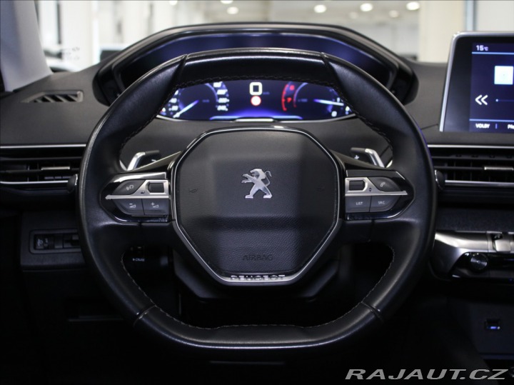 Peugeot 3008 1,2 PT 96kW AT Allure PAN 2018