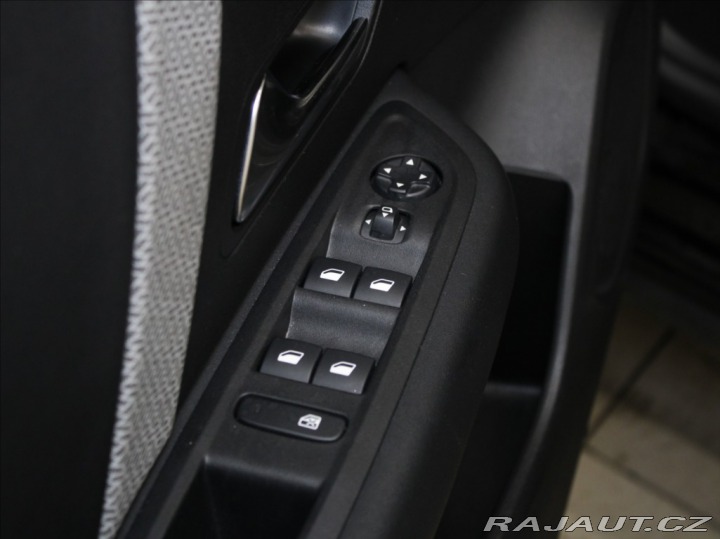 Citroën C4 1,2 PT 96kW AT Max Pano.4 2024