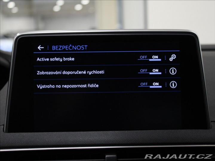 Peugeot 3008 1,2 PT 96kW AT Allure Zár 2019