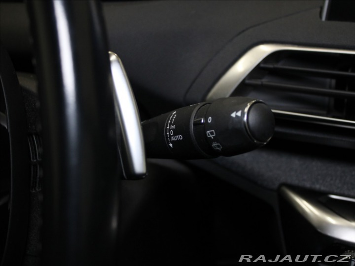 Peugeot 3008 1,2 PT 96kW AT Allure Zár 2019