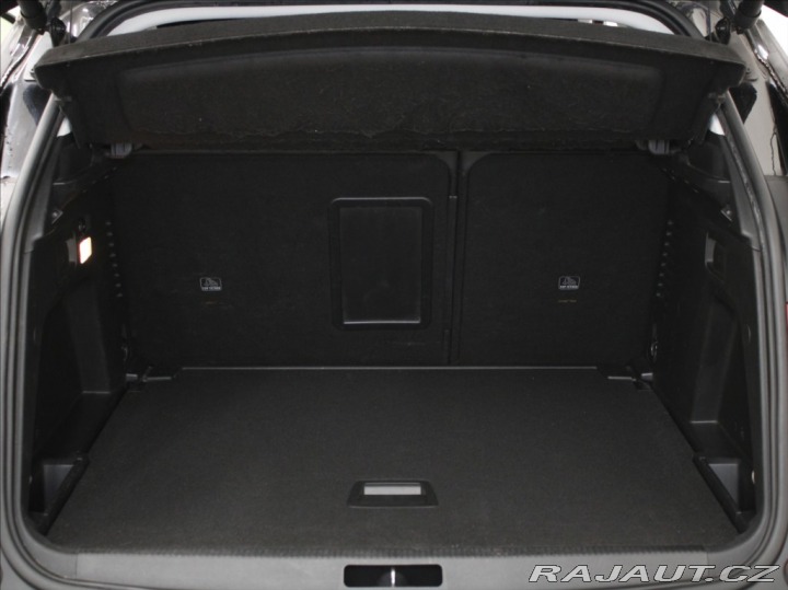 Peugeot 3008 1,2 PT 96kW AT Allure Zár 2019