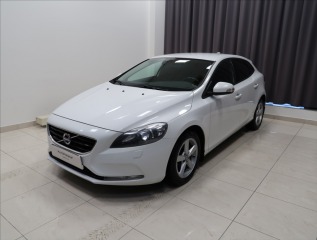 Volvo V40 1,6 D2