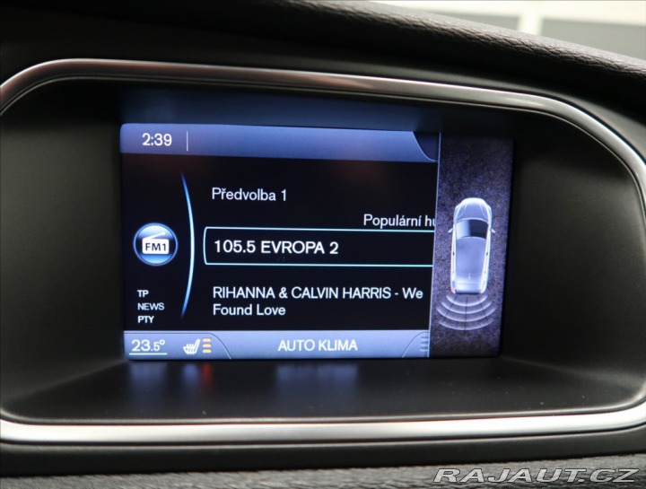 Volvo V40 1,6 D2 VÝHŘEV SEDADEL 2x 2014