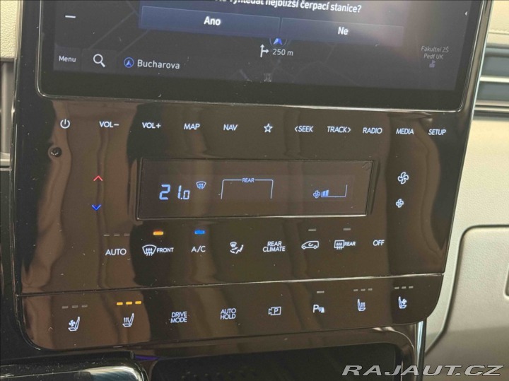 Hyundai Staria 2,2 CRDI LUXURY EDICE 4X4 2021