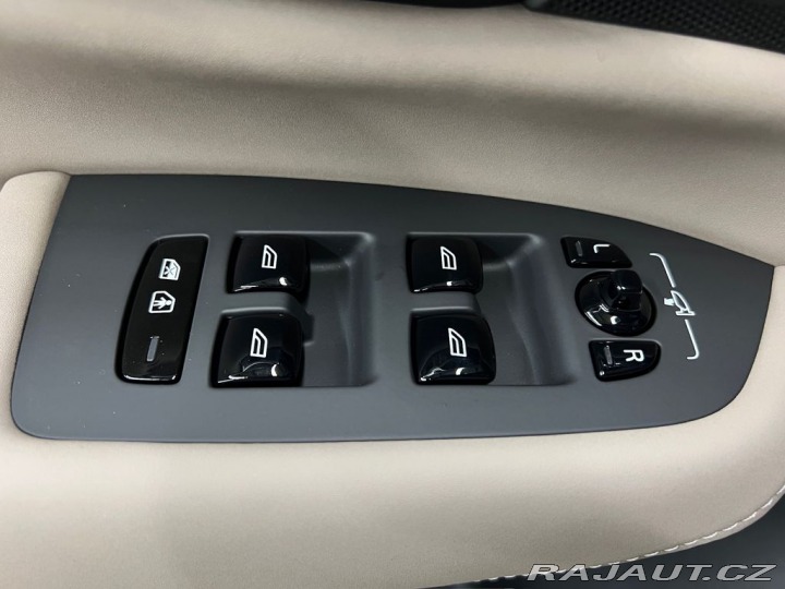 Volvo XC90 T8 AWD PLUG-IN HYBRID, 7 2026