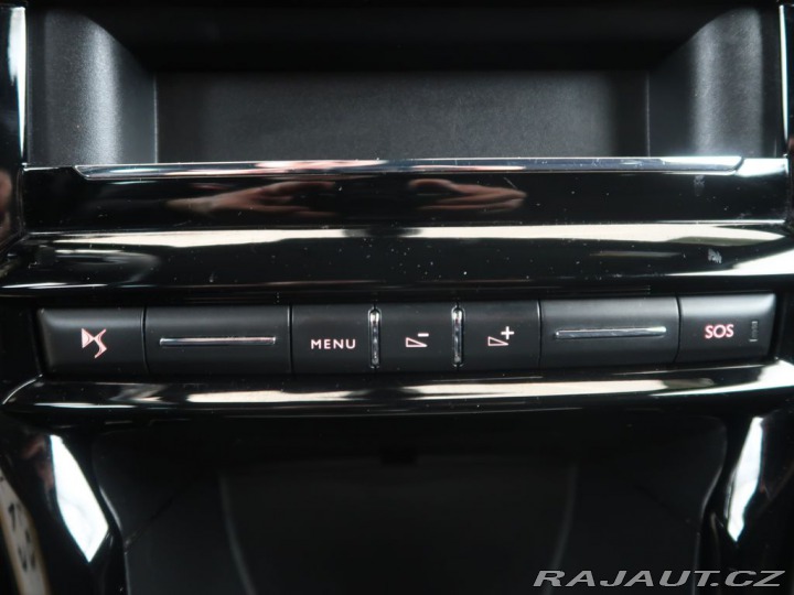 Ostatní značky Ostatní modely DS Automobiles DS3 1.2PureTech,CZ,1Maj,,81kW 2017