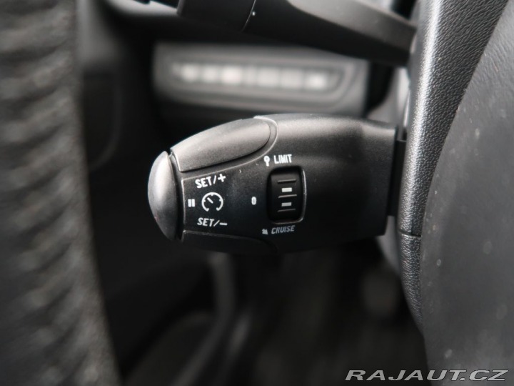 Peugeot 2008 1.6HDI,68kW,Manuál 2013