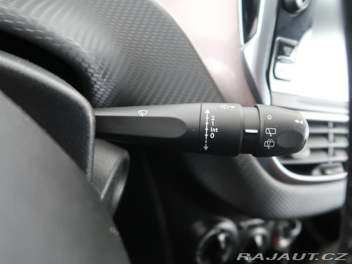 Peugeot 2008 1.6HDI,68kW,Manuál 2013