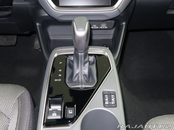 Subaru Crosstrek COMFORT 4X4 AWD. Nová bar 2025
