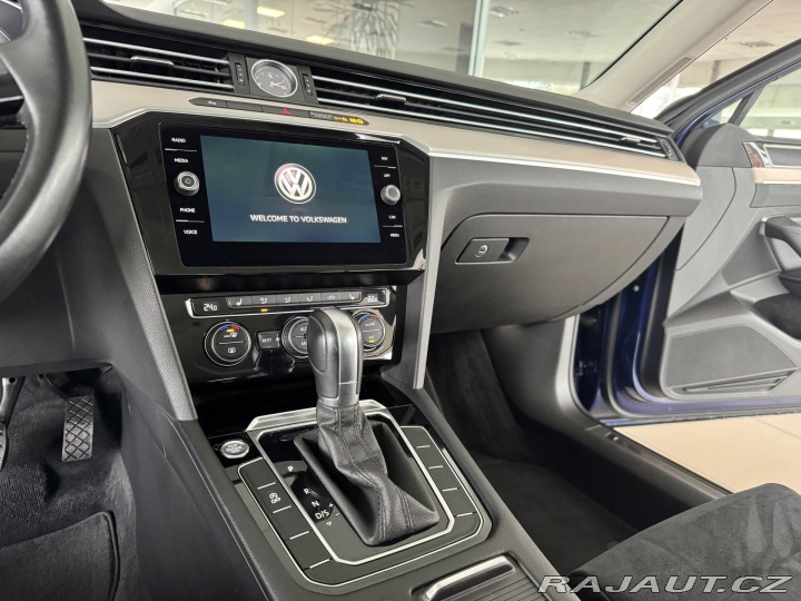 Volkswagen Passat 2,0TDI DSG*Higline*Masáž* 2019