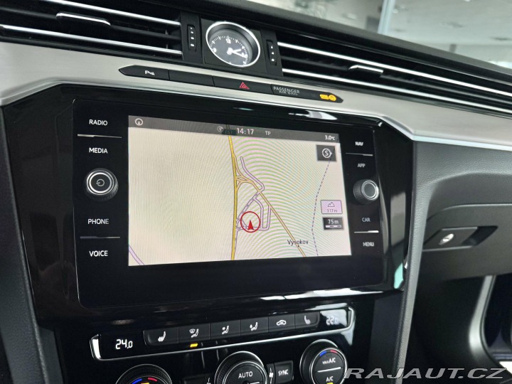 Volkswagen Passat 2,0TDI DSG*Higline*Masáž* 2019