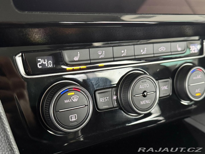 Volkswagen Passat 2,0TDI DSG*Higline*REZERV 2019