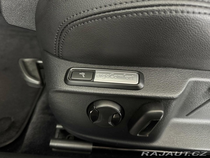 Volkswagen Passat 2,0TDI DSG*Higline*Masáž* 2019