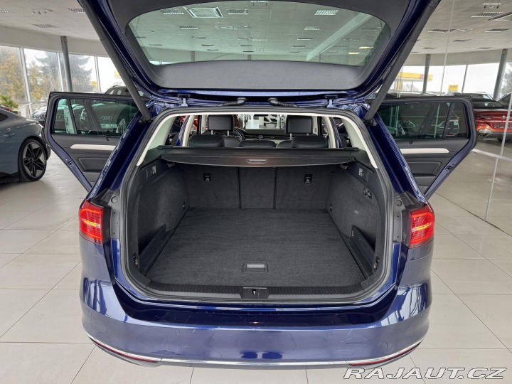 Volkswagen Passat 2,0TDI DSG*Higline*Masáž* 2019