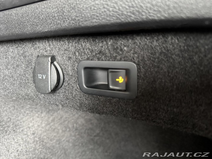 Volkswagen Passat 2,0TDI DSG*Higline*Masáž* 2019