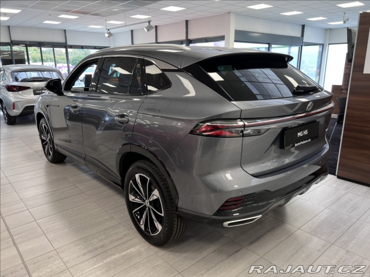 MG HS 1.5 T Exclusive AT +ZIMNÍ 2025