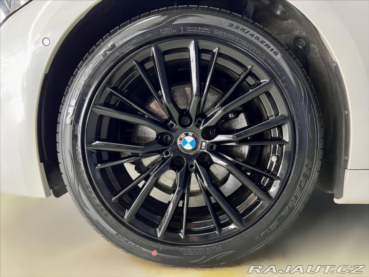 BMW 3 320d xDrive M-PAKET, HEAD 2023