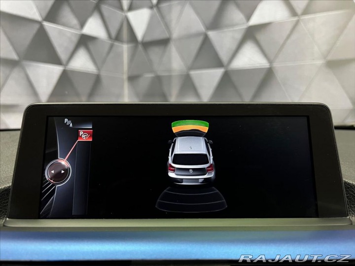 BMW 1 235KW, NAVIGACE,SPORT. VÝ 2014