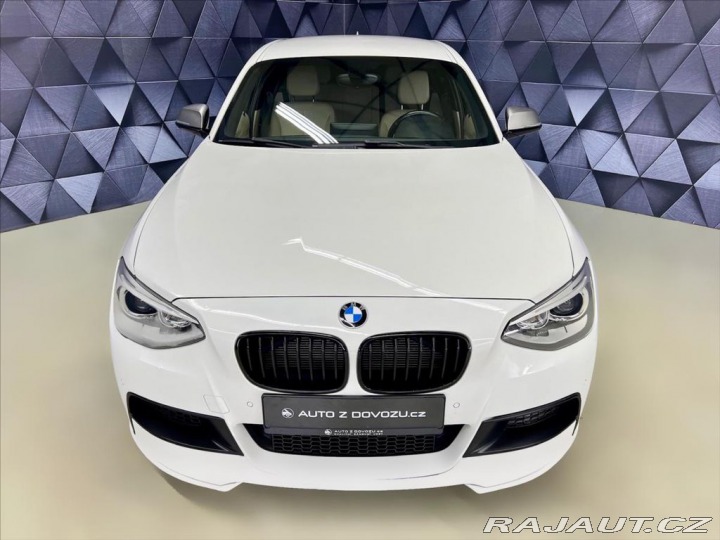BMW 1 235KW, NAVIGACE,SPORT. VÝ 2014