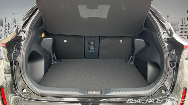 Toyota Yaris Cross 1,5 Hybrid e-CVT 4x4 130k 2025