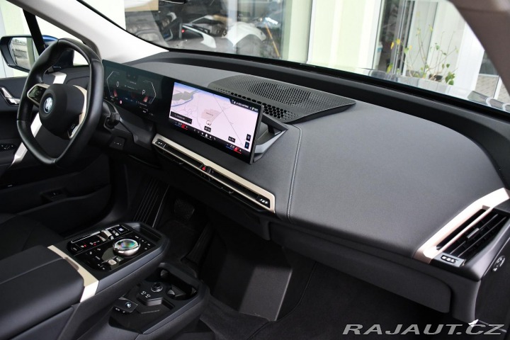 BMW iX xDrive 40 M-SPORT 2023