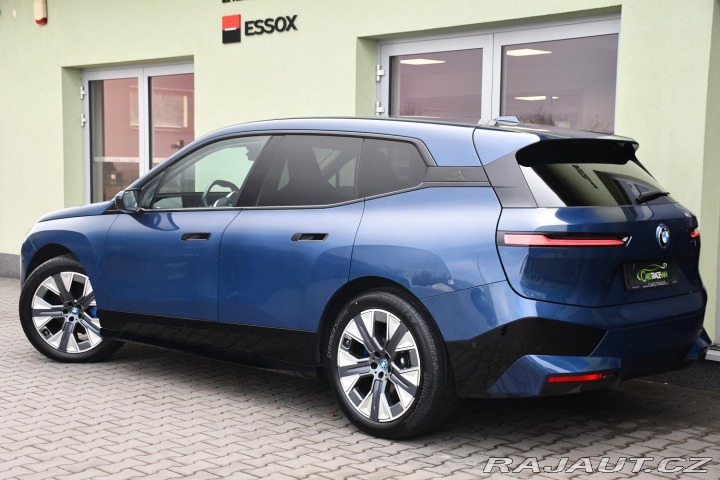 BMW iX xDrive 40 M-SPORT REZERVA 2023