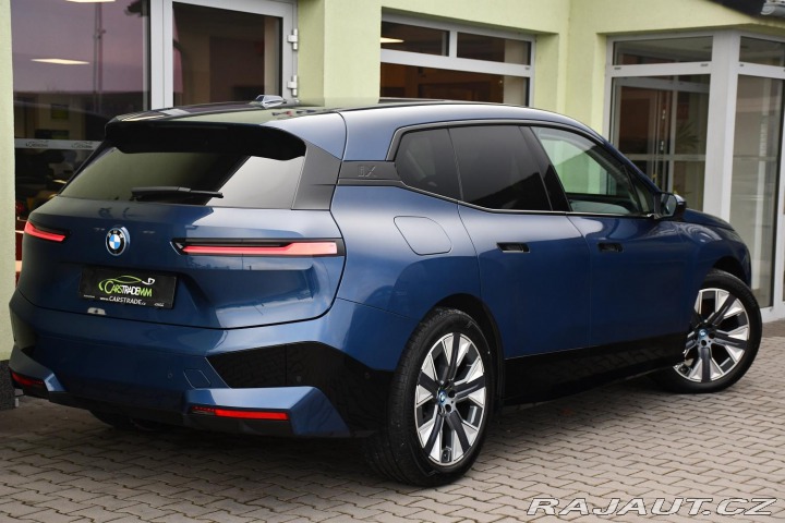 BMW iX xDrive 40 M-SPORT REZERVA 2023