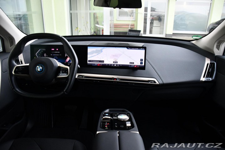 BMW iX xDrive 40 M-SPORT REZERVA 2023