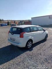 Peugeot 5008  2010