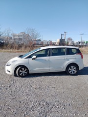 Peugeot 5008  2010