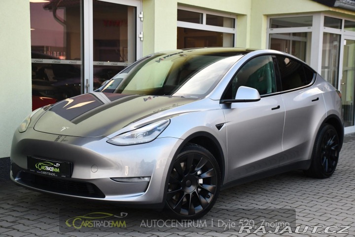 Tesla Model Y LONG RANGE AWD 378kW 1M Z 2023