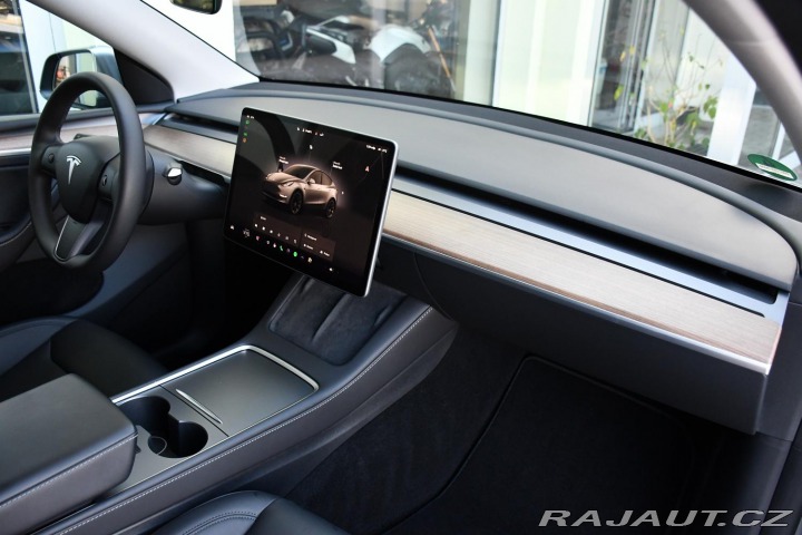 Tesla Model Y LONG RANGE AWD 378kW 1M 2023