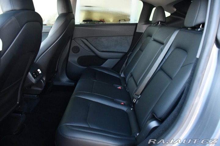 Tesla Model Y LONG RANGE AWD 378kW 1M Z 2023