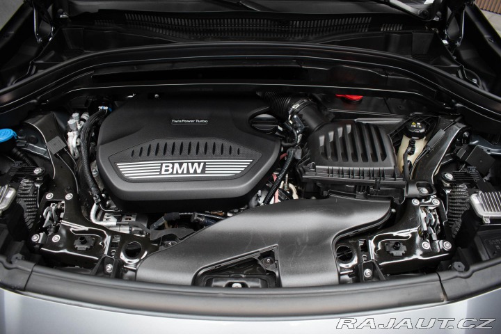 BMW X2 xDrive20d ///M*TAŽNÉ*HUD* 2022