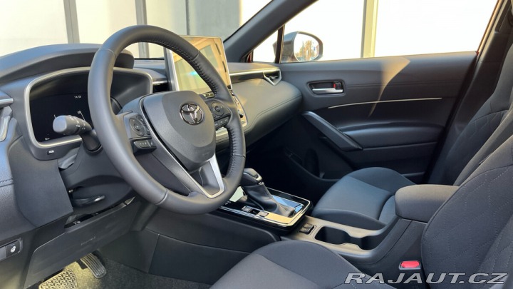 Toyota Corolla Cross 1,8 Hybrid e-CVT Style 2025