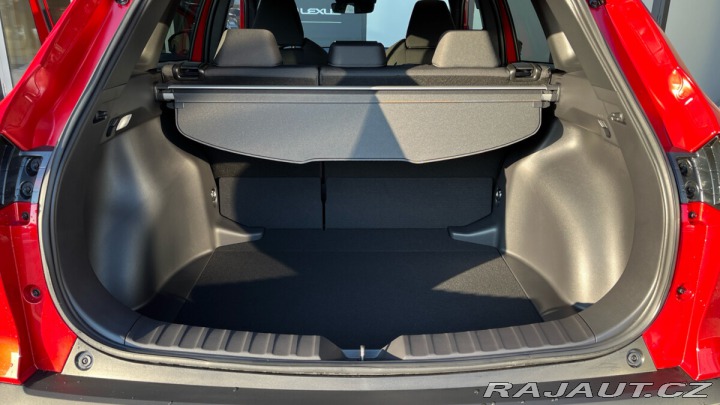 Toyota Corolla Cross 1,8 Hybrid e-CVT Style 2025