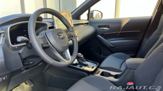 Toyota Corolla Cross 1,8 Hybrid e-CVT Style 2025
