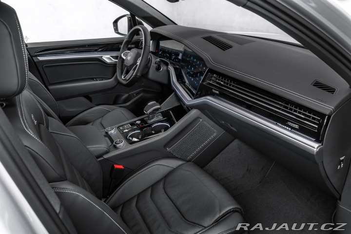 Volkswagen Touareg 3,0TDI 4M R-line Vzduch M 1800